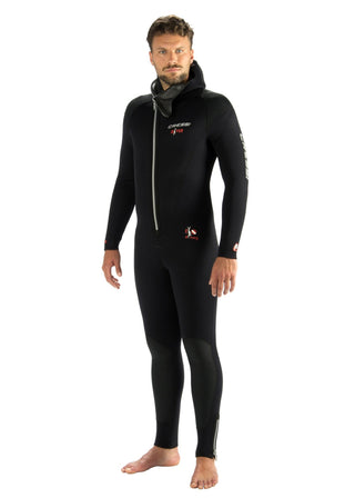 Cressi Diver men's 5mm one-piece wetsuit.