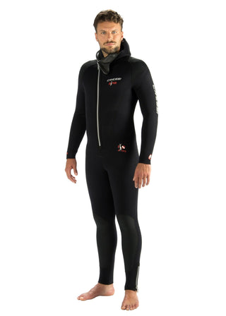 Cressi Diver men's 7 mm one-piece wetsuit.